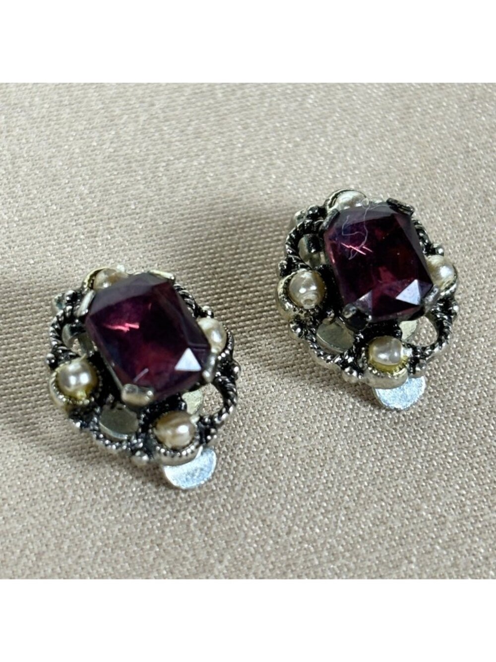 Vintage Dainty Purple Rhinestone Clip On Earrings Faux Pearl Art Nouveau B70
